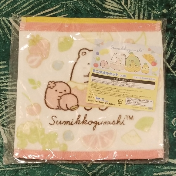 3/$20 🌺 Sumikko Gurashi Small Towel Set 4pcs - Picture 5 of 5
